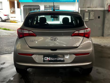 HYUNDAI HB 20 Hatch 1.6 16V 4P COMFORT FLEX AUTOM�TICO, Foto 6
