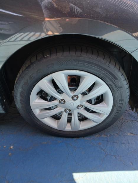 HYUNDAI HB 20 Hatch 1.6 16V 4P FLEX COMFORT PLUS AUTOM�TICO, Foto 10