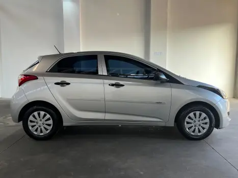 HYUNDAI HB 20 Hatch 1.0 12V 4P FLEX COMFORT, Foto 4