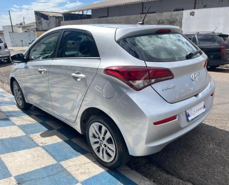 HYUNDAI HB 20 Hatch 1.6 16V 4P FLEX COMFORT PLUS AUTOM�TICO, Foto 3