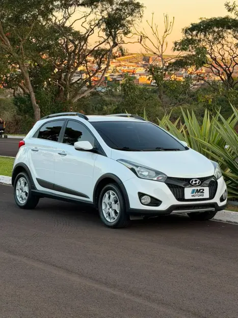 HYUNDAI HB 20 Hatch X 1.6 16V 4P PREMIUM FLEX AUTOM�TICO, Foto 3