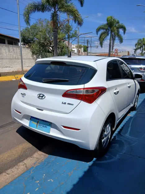 HYUNDAI HB 20 Hatch 1.6 16V 4P COMFORT STYLE FLEX, Foto 14