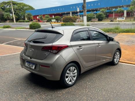 HYUNDAI HB 20 Sedan 1.6 16V 4P FLEX COMFORT PLUS, Foto 3