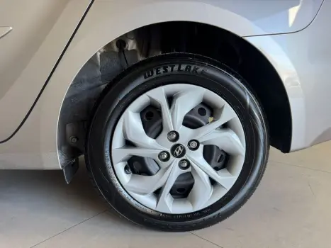 HYUNDAI HB 20 Sedan 1.6 16V 4P FLEX COMFORT PLUS AUTOM�TICO, Foto 17