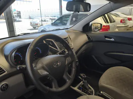 HYUNDAI HB 20 Sedan 1.6 16V 4P FLEX COMFORT AUTOM�TICO, Foto 8