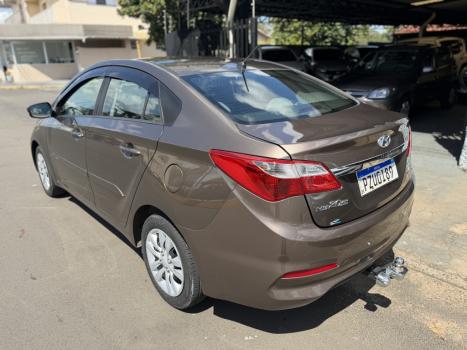 HYUNDAI HB 20 Sedan 1.6 16V 4P FLEX COMFORT PLUS AUTOM�TICO, Foto 5