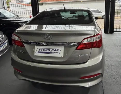 HYUNDAI HB 20 Sedan 1.6 16V 4P FLEX COMFORT PLUS, Foto 2