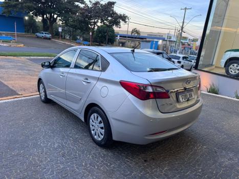 HYUNDAI HB 20 Sedan 1.6 16V 4P FLEX COMFORT PLUS, Foto 4
