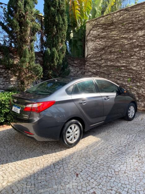 HYUNDAI HB 20 Sedan 1.6 16V 4P FLEX COMFORT AUTOM�TICO, Foto 3