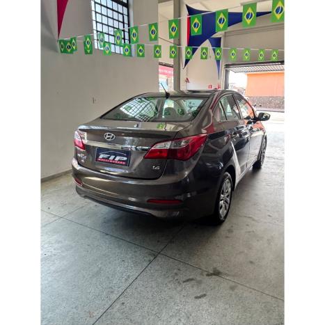HYUNDAI HB 20 Sedan 1.6 16V 4P FLEX COMFORT PLUS, Foto 5
