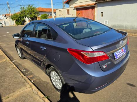 HYUNDAI HB 20 Sedan 1.6 16V 4P FLEX COMFORT PLUS AUTOM�TICO, Foto 4