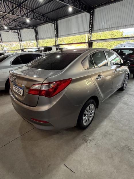 HYUNDAI HB 20 Sedan 1.0 12V 4P FLEX COMFORT PLUS, Foto 4