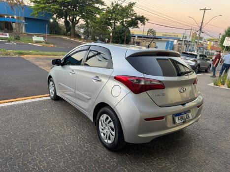 HYUNDAI HB 20 Sedan 1.0 12V 4P FLEX COMFORT PLUS, Foto 4