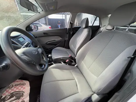 HYUNDAI HB 20 Sedan 1.0 12V 4P FLEX UNIQUE, Foto 8