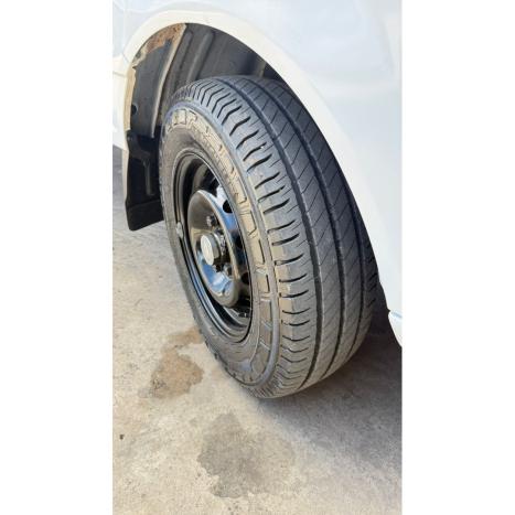 HYUNDAI HR 2.5 TCI HD DIESEL CARROCERIA DE MADEIRA, Foto 4