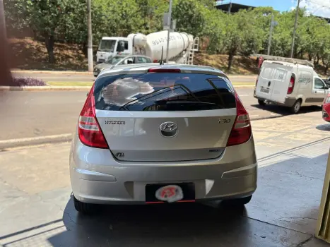 HYUNDAI I30 2.0 16V 4P AUTOM�TICO, Foto 4