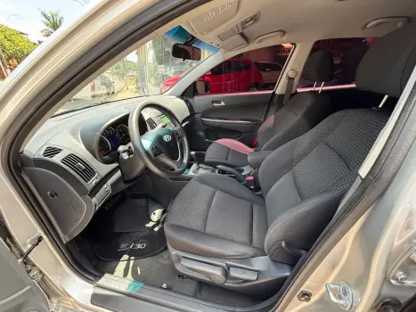 HYUNDAI I30 2.0 16V 4P AUTOM�TICO, Foto 8