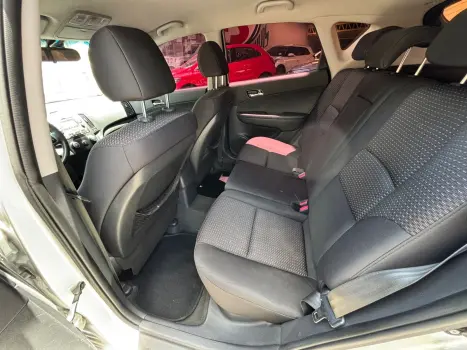 HYUNDAI I30 2.0 16V 4P AUTOM�TICO, Foto 9