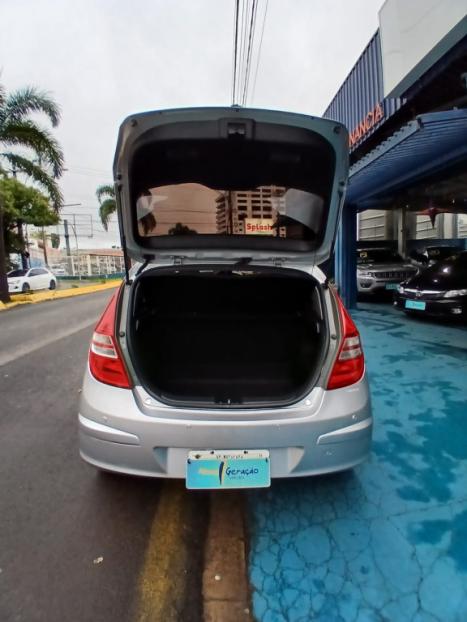 HYUNDAI I30 2.0 16V 4P, Foto 12