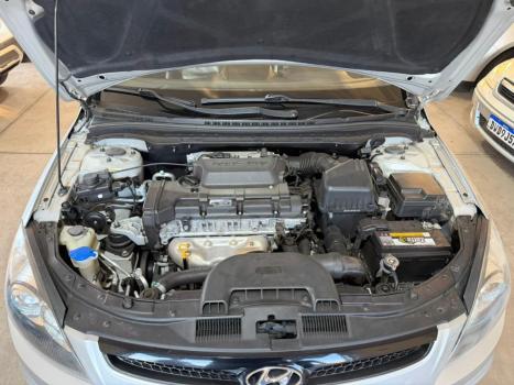 HYUNDAI I30 2.0 16V 4P, Foto 13