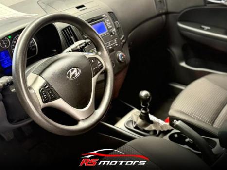 HYUNDAI I30 2.0 16V 4P, Foto 8