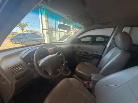 HYUNDAI Tucson 2.0 16V 4P GLB, Foto 4