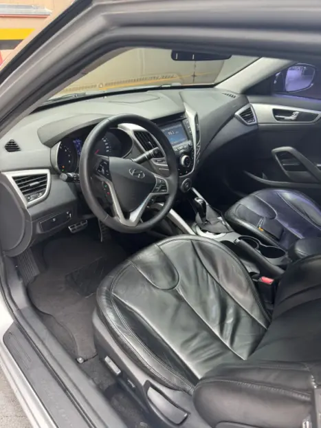 HYUNDAI Veloster 1.6 16V 3P AUTOM�TICO, Foto 2