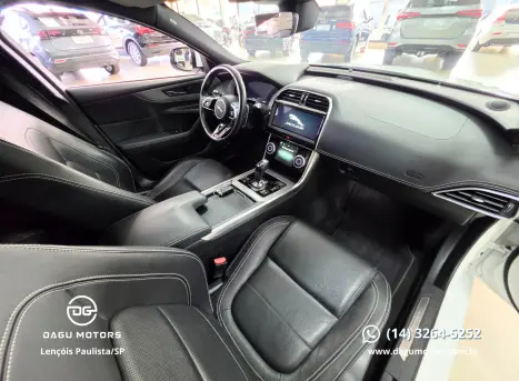 JAGUAR XE 2.0 16V 4P SI4 R-SPORT TURBO AUTOM�TICO, Foto 8