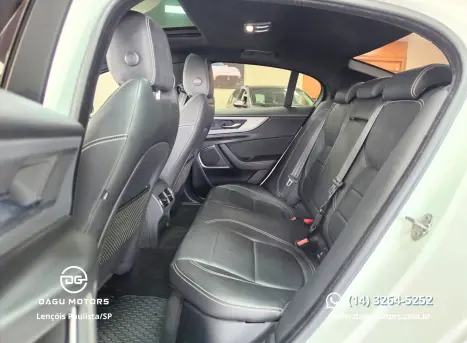 JAGUAR XE 2.0 16V 4P SI4 R-SPORT TURBO AUTOM�TICO, Foto 9