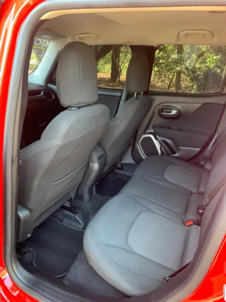 JEEP Renegade 1.8 16V 4P FLEX LONGITUDE AUTOMÁTICO, Foto 6 JEEP Renegade 1.8 16V 4P FLEX LONGITUDE AUTOMÁTICO, Foto 6