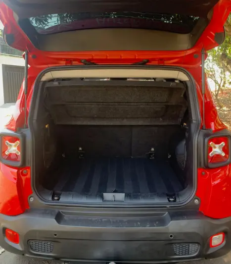 JEEP Renegade 1.8 16V 4P FLEX LONGITUDE AUTOMÁTICO, Foto 9 JEEP Renegade 1.8 16V 4P FLEX LONGITUDE AUTOMÁTICO, Foto 9