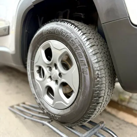 JEEP Renegade 1.8 16V 4P FLEX AUTOMÁTICO, Foto 13 JEEP Renegade 1.8 16V 4P FLEX AUTOMÁTICO, Foto 13