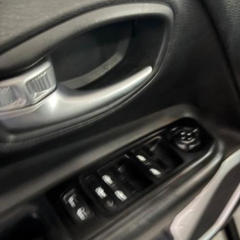 JEEP Renegade 1.8 16V 4P FLEX LONGITUDE AUTOMÁTICO, Foto 6 JEEP Renegade 1.8 16V 4P FLEX LONGITUDE AUTOMÁTICO, Foto 6