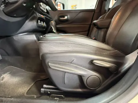 JEEP Renegade 1.8 16V 4P LIMITED FLEX AUTOM�TICO, Foto 19