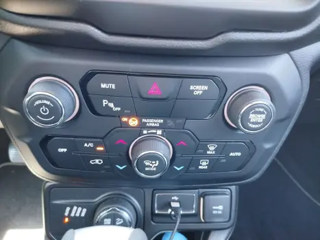 JEEP Renegade 2.0 16V 4P TURBO DIESEL LONGITUDE 4X4 AUTOMTICO, Foto 14