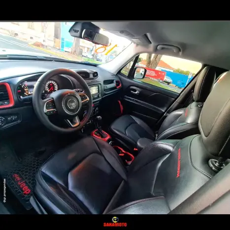 JEEP Renegade 2.0 16V 4P TURBO DIESEL TRAILHAWK 4X4 AUTOMÁTICO, Foto 5 JEEP Renegade 2.0 16V 4P TURBO DIESEL TRAILHAWK 4X4 AUTOMÁTICO, Foto 5