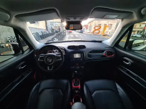 JEEP Renegade 2.0 16V 4P TURBO DIESEL TRAILHAWK 4X4 AUTOMÁTICO, Foto 7 JEEP Renegade 2.0 16V 4P TURBO DIESEL TRAILHAWK 4X4 AUTOMÁTICO, Foto 7