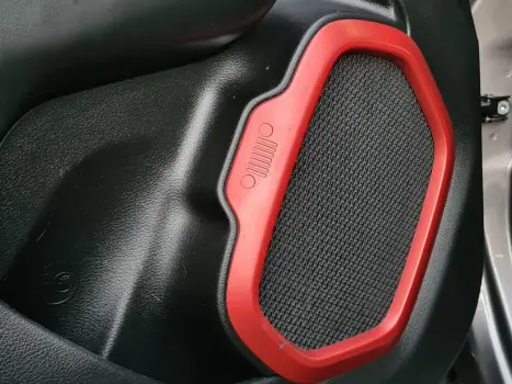 JEEP Renegade 2.0 16V 4P TURBO DIESEL TRAILHAWK 4X4 AUTOMÁTICO, Foto 22 JEEP Renegade 2.0 16V 4P TURBO DIESEL TRAILHAWK 4X4 AUTOMÁTICO, Foto 22