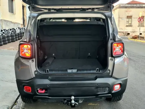 JEEP Renegade 2.0 16V 4P TURBO DIESEL TRAILHAWK 4X4 AUTOMÁTICO, Foto 25 JEEP Renegade 2.0 16V 4P TURBO DIESEL TRAILHAWK 4X4 AUTOMÁTICO, Foto 25