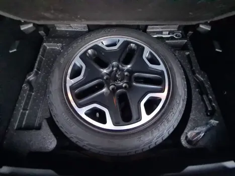 JEEP Renegade 2.0 16V 4P TURBO DIESEL TRAILHAWK 4X4 AUTOMÁTICO, Foto 26 JEEP Renegade 2.0 16V 4P TURBO DIESEL TRAILHAWK 4X4 AUTOMÁTICO, Foto 26