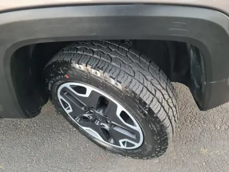 JEEP Renegade 2.0 16V 4P TURBO DIESEL TRAILHAWK 4X4 AUTOMÁTICO, Foto 27 JEEP Renegade 2.0 16V 4P TURBO DIESEL TRAILHAWK 4X4 AUTOMÁTICO, Foto 27