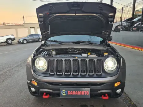 JEEP Renegade 2.0 16V 4P TURBO DIESEL TRAILHAWK 4X4 AUTOMÁTICO, Foto 30 JEEP Renegade 2.0 16V 4P TURBO DIESEL TRAILHAWK 4X4 AUTOMÁTICO, Foto 30