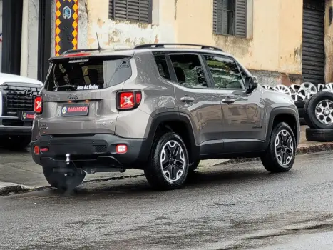 JEEP Renegade 2.0 16V 4P TURBO DIESEL TRAILHAWK 4X4 AUTOM�TICO, Foto 2