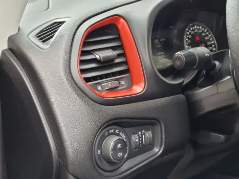 JEEP Renegade 2.0 16V 4P TURBO DIESEL TRAILHAWK 4X4 AUTOM�TICO, Foto 17