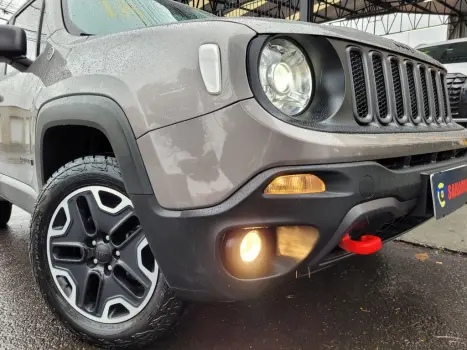 JEEP Renegade 2.0 16V 4P TURBO DIESEL TRAILHAWK 4X4 AUTOM�TICO, Foto 30