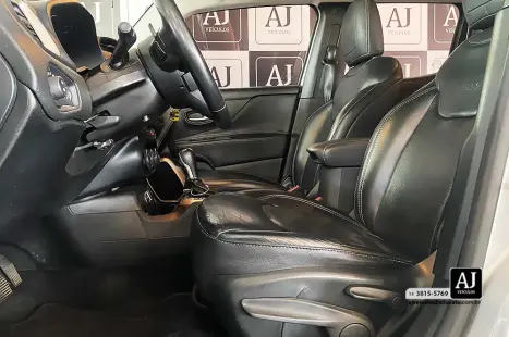 JEEP Renegade 2.0 16V 4P TURBO DIESEL LONGITUDE 4X4 AUTOMTICO, Foto 13