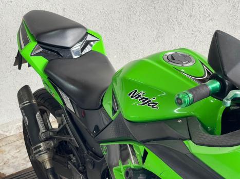 KAWASAKI Ninja 300 ABS, Foto 5