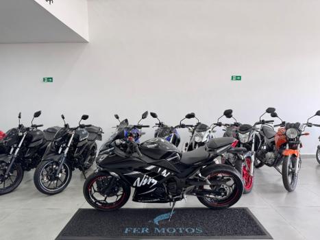 KAWASAKI Ninja 300 ABS, Foto 4