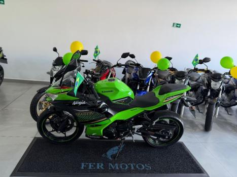 KAWASAKI Ninja 400 , Foto 4