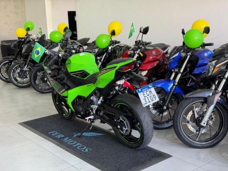 KAWASAKI Ninja 400 , Foto 5